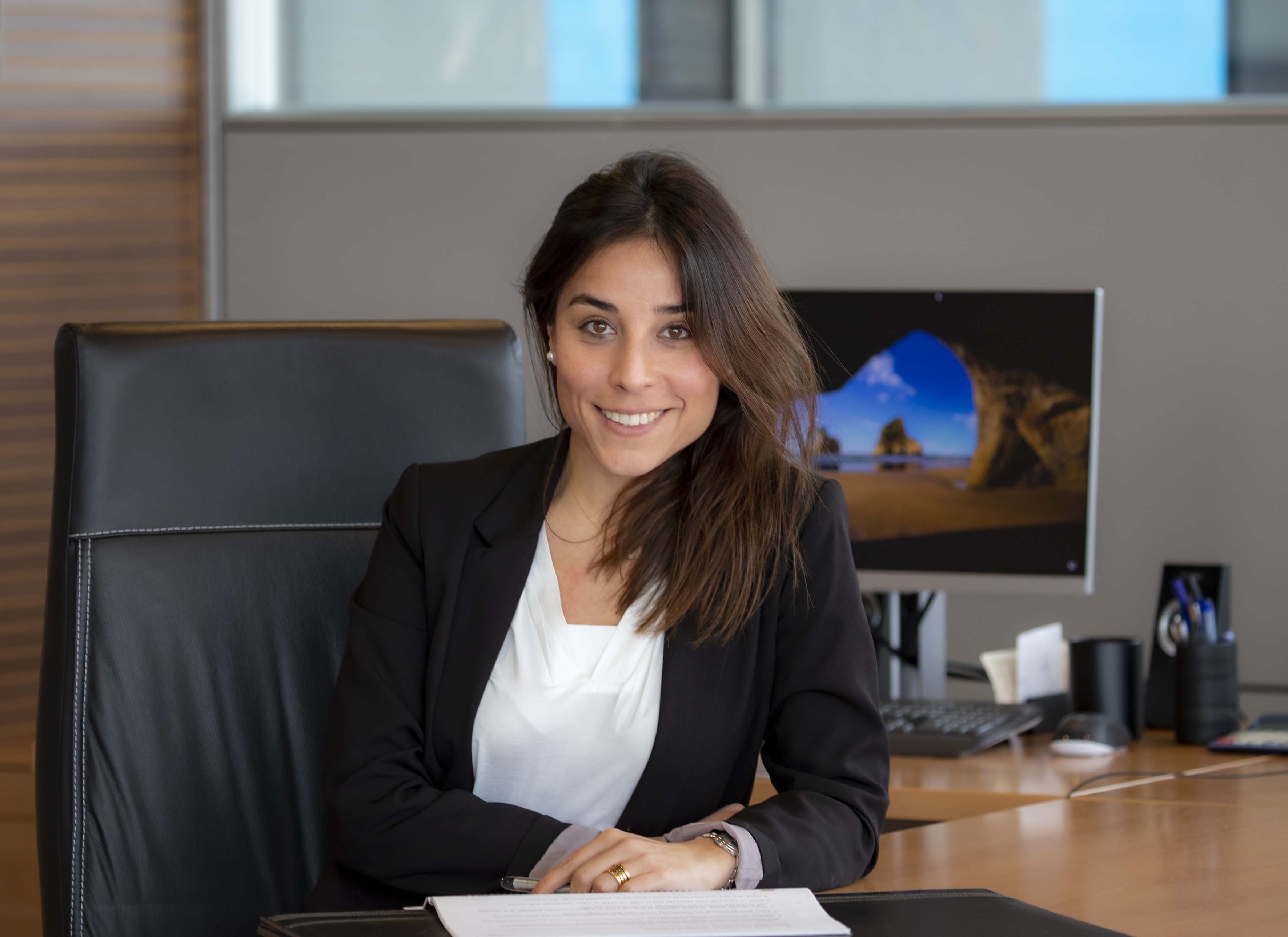 Ana_Riera_corporate