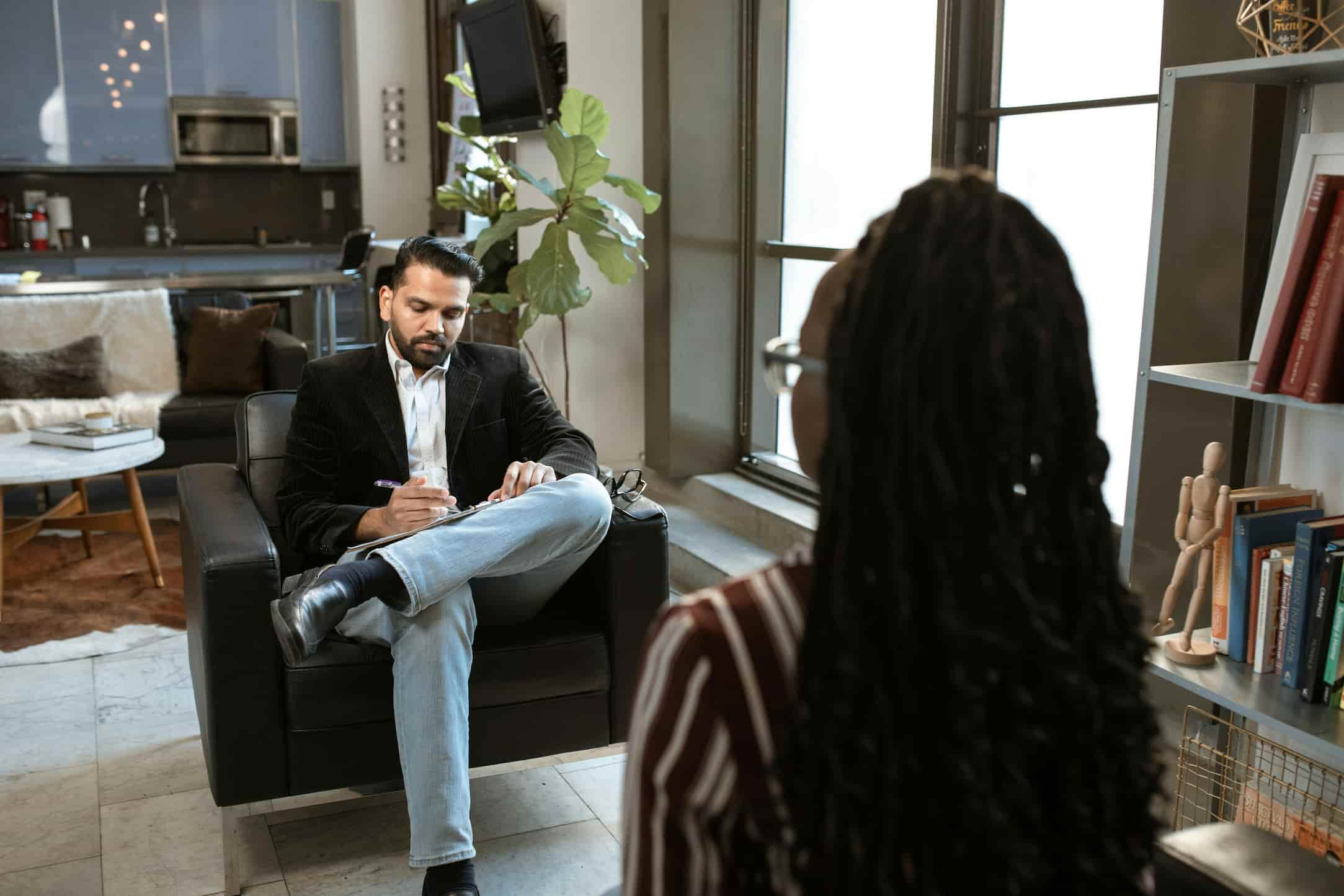 Recursos Humanos hablando sobre la discriminación laboral