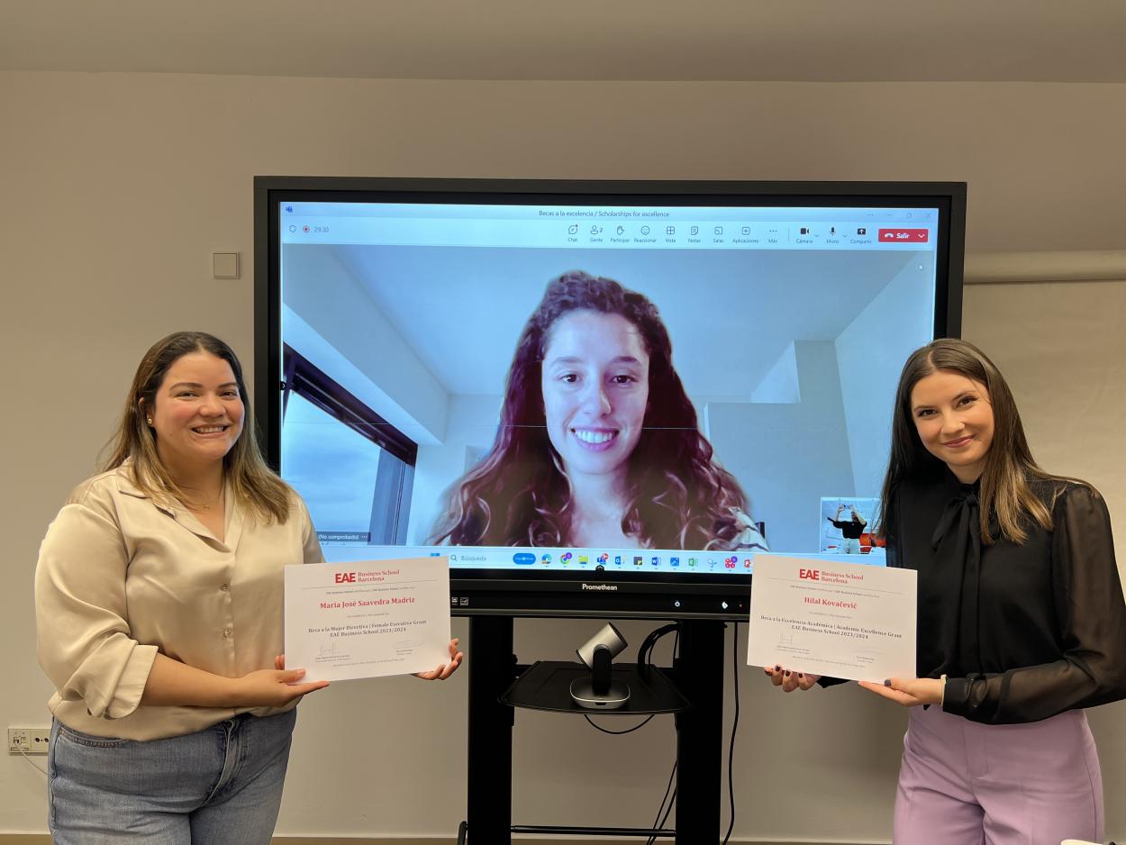 Tres alumnas becadas por EAE Business School Barcelona por su buen expediente académico