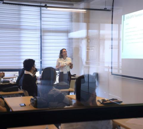 INNOVATION WEEK - Crear perfil profesional con IA - Magnettu