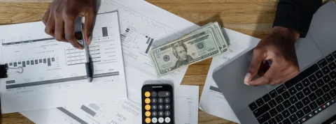 Trabajo sobre la mesa contabilidad