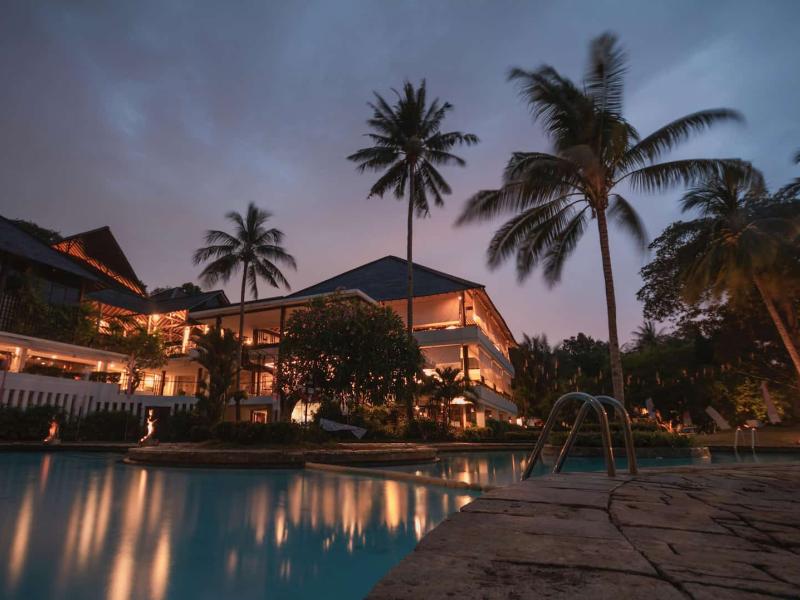 ¿Qué funciones desempeña el director de un hotel?