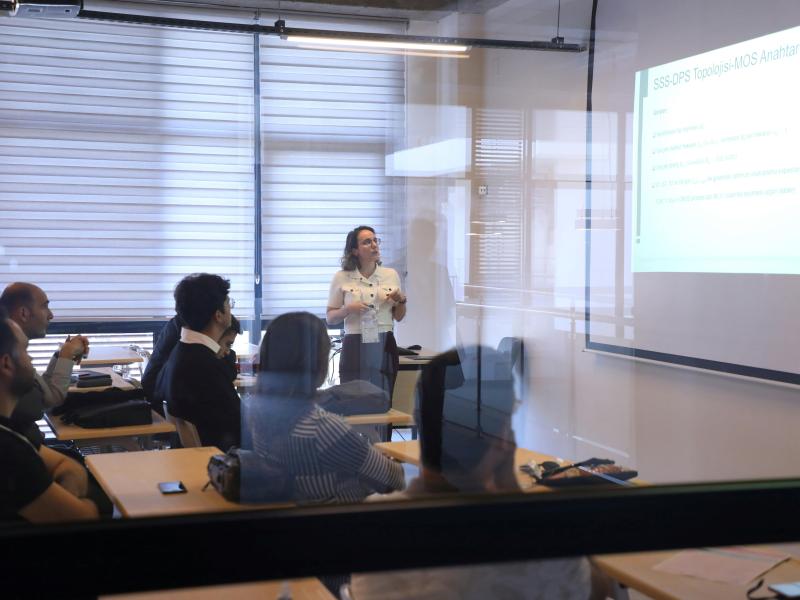 INNOVATION WEEK - Crear perfil profesional con IA - Magnettu