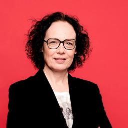 Carina foto oficial 