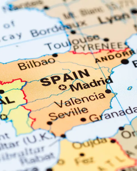 Estudia en Madrid vs estudiar en Barcelona
