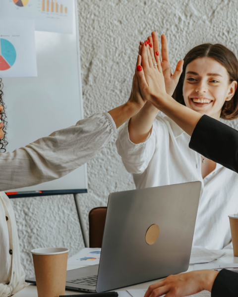 Encuesta Top 10 Women Landing