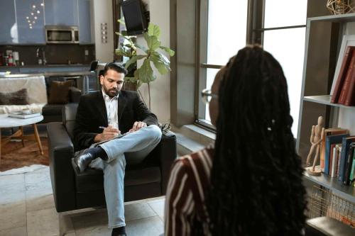 Recursos Humanos hablando sobre la discriminación laboral
