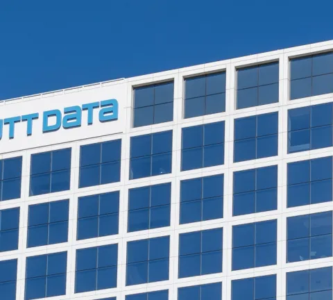 Approaching company: visita a NTT data