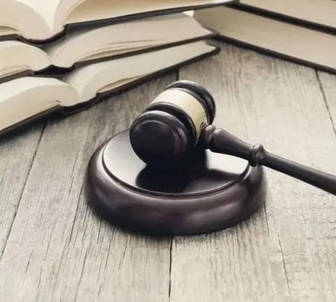 Webinar: Trámites legales: Estudiar en España Webinar: Trámites legales: Estudiar en España
