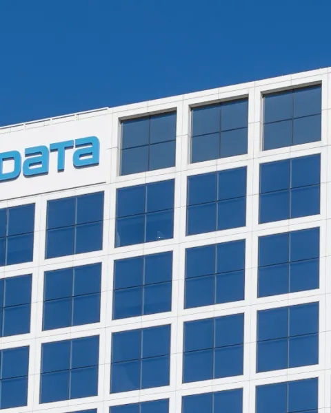 Approaching company: visita a NTT data