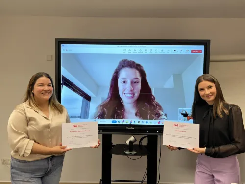 Tres alumnas becadas por EAE Business School Barcelona por su buen expediente académico